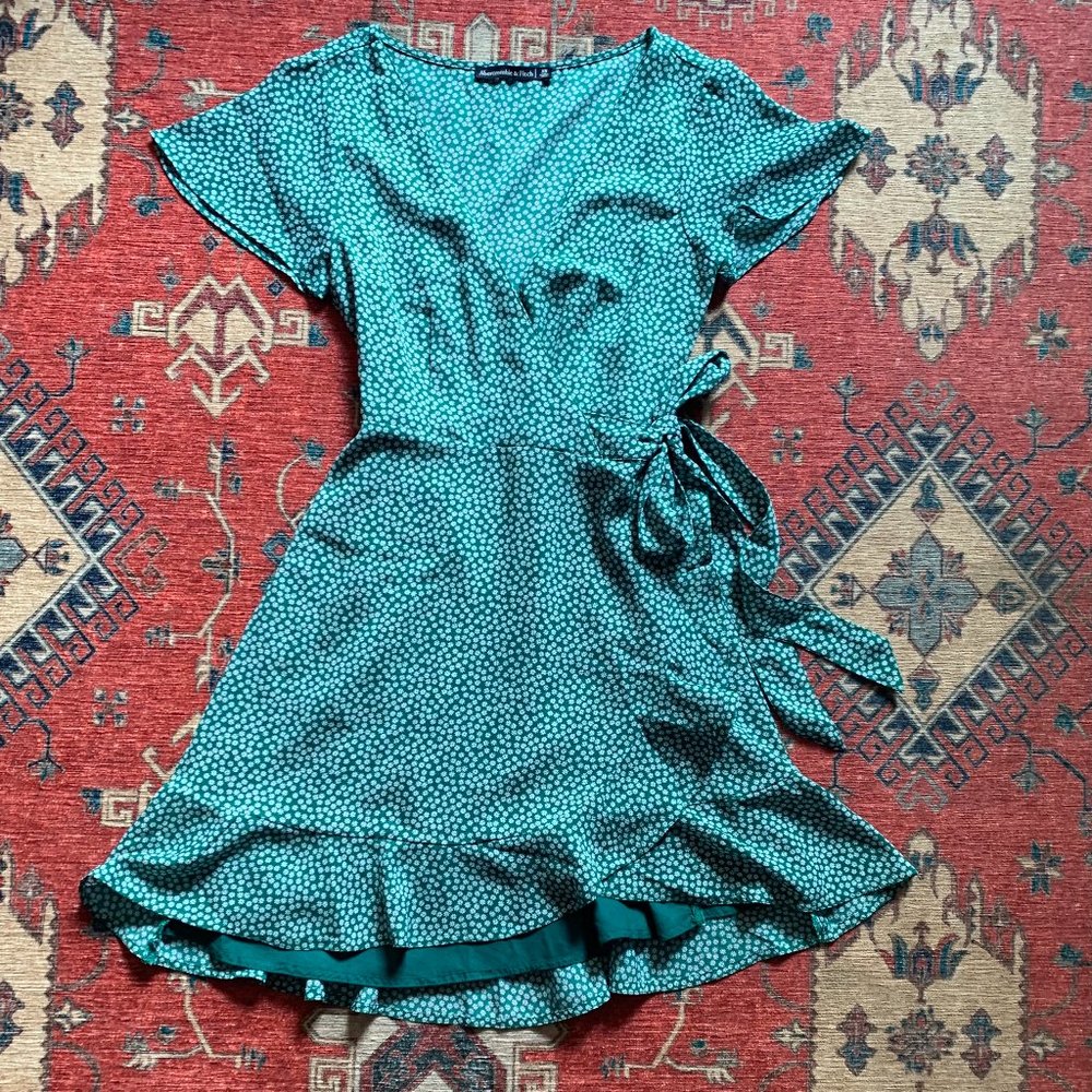 Abercrombie & Fitch Green Floral Wrap Dress XS